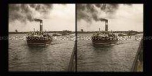 Dampfer und Schlepper auf dem Plauer See, Brandenburg an der Havel