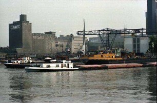 Basel: Rheinhafen Kai Klybeck