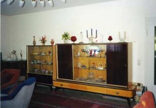 Vitrinenschränke im Wohnzimmer