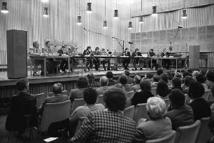 KSC-Forum zur Verpflichtung von Bundesliga-Spielern im Studio Karlsruhe des Süddeutschen Rundfunks