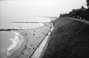 Eforie [Dobrudscha]: Strandpromenade und Strand mit Hang