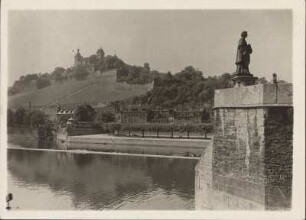 Würzburg. Festung Marienberg : Würzburg. Blick über den Main zur Festung Marienberg
