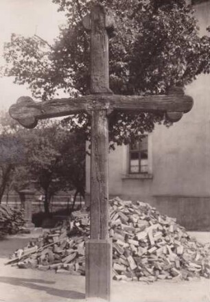 Kruzifix, Eichenholz