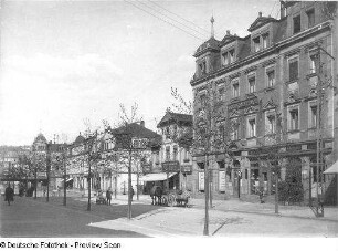 Ansicht mit Wohn- und Geschäftshaus (Nr. 17, Conditorei & Café Lehmann)