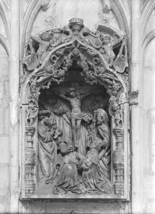 Grabmal des Jacques Bogaert mit Kreuzigung und Heiligen