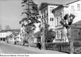 Straße mit Villen (Bäderarchitektur)