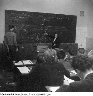 Frau Professor Hasse, Technische Universität Dresden