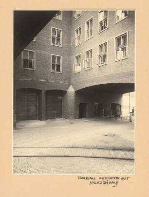 BBC (Brown, Boveri & Cie), Mannheim-Käfertal Neubau Torbau: Hofseite, Spritzenhaus
