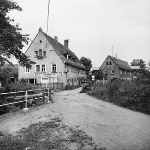 Dresden-Mockritz, Altmockritz 7. Bauernhof (1827). Wohnstallhaus