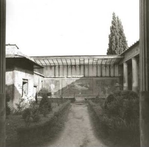 Pompeji. Haus der Venus (79). Blick vom Atrium ins Peristyl