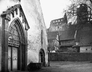 Ev. Pfarrkirche mit Kirchhof; Münzenberg, Pfarrgasse 6