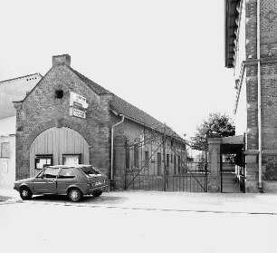 Schule mit Spritzenhaus; Brensbach, Darmstädter Straße 38