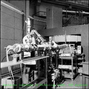 Rückseite des Energie-Analysators am Institut für Experimentelle Kernphysik (IEKP)
