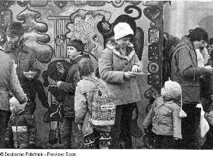 Dresden-Altstadt, Altmarkt. Striezelmarkt. Marktbesucher