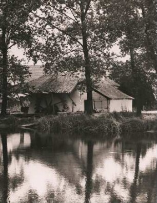 Ansicht der 1265 erstmals erwähnten Wassermühle am Schwarzbach bei Kalkum
