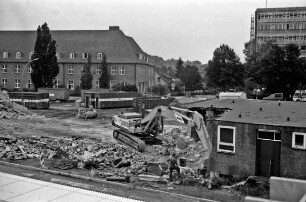 Bahnhof: Abriss des alten Bahnhofsgebäudes