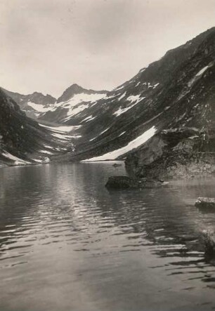 Ostalpen. Hohe Tauern. Dorfer See im Kalsertal mit Kalser Törl