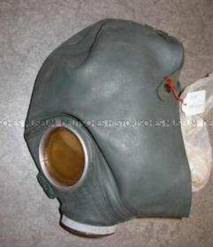 Volksgasmaske VM 37 mit Tragetasche