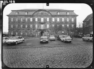Heilbad Heiligenstadt, Friedensplatz 8. Schloß (Landratsamt, 1736-1738; J. C. Heinemann). Eingangsfront von Westen