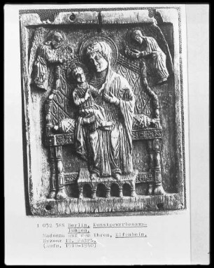 Madonna auf dem Thron