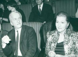 IFF 1982. Richard von Weizsäcker und Joan Fontaine, Präsidentin der Jury