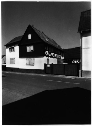 Schöffengrund, Usinger Straße 5
