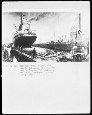 Die große Schleuse mit dem Passagierdampfer 'Columbus'