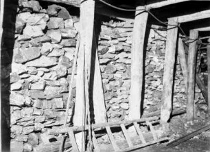 Steinkohlenschacht, Trockenmauer ½2. Sohle : Wurgwitz-Niederhermsdorf. Steinkohlenschacht, Trockenmauer ½2. Sohle