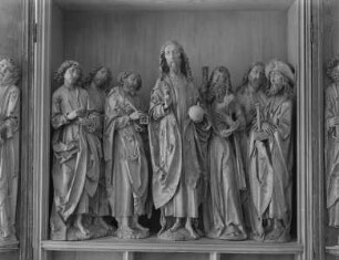 Windsheimer Apostelaltar — Altar im geöffneten Zustand — Mittelschrein: Christus und sechs Apostel