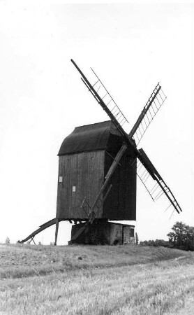 Ausleben-Ottleben. Mühle Trog, Bockwindmühle, Baujahr 1848