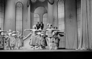 Szenenbilder aus dem Ballett " Aschenbrödel " von S. Prokofjew, Staatsoper 1952