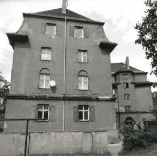Dresden-Trachau, Wilder-Mann-Straße 6/8/Industriestraße 5. Wohnanlage (1912; H. Erlwein). Südseite mit Wäscheplatz