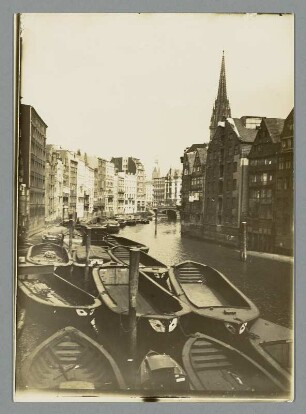 Am Nikolaifleet in Hamburg