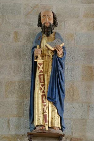 Frankreich. Bretagne. Finistere. Fouesnant. Kirche innen. Naive Statuen