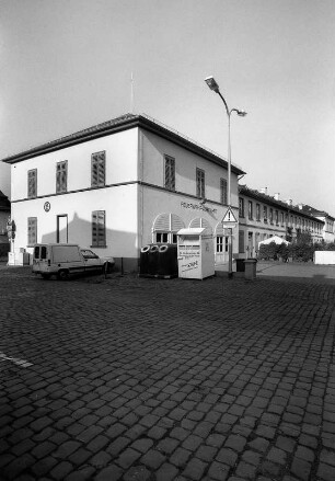 Ehemaliger Marstall; Offenbach, Rumpenheimer Schloßgasse 1, Rumpenheimer Schloßgasse 2, Rumpenheimer Schloßgasse 3, Rumpenheimer Schloßgasse 4, Rumpenheimer Schloßgasse 5, Rumpenheimer Schloßgasse 6, Rumpenheimer Schloßgasse 7