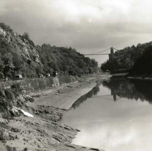 Clifton Down, Südwestengland/Großbritannien. Avon unterhalb von Bristol. Blick flußauf zur Clifton-Brücke (Clifton Suspension Bridge)