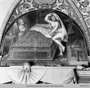 Lünettenfolge mit der Geschichte der Psyche : Psyche begibt sich im Palast Amors zu Bett und wird von Amor beobachtet