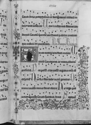 Graduale (Benediktinerhandschrift) — Textseite mit historisierter Initiale und Figuren in der Bordüre, Folio 252recto