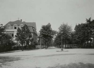 Weißer Hirsch (Dresden-Weißer Hirsch), Broizemstraße (Lehnertstraße) 4. Dr. Lahmanns Sanatorium. Villa Mathilde (1895, Umbau 1908). Straßenansicht