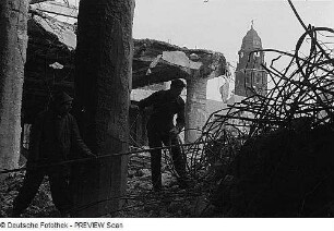 Dresden. Abriß von Ruinen zur Schaffung von Baufreiheit an der Waisenhausstraße