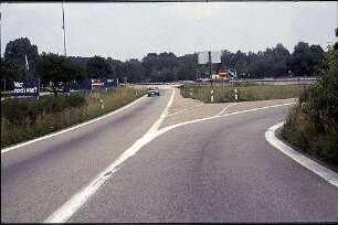 Kreisel Nordwest (Grötzingen Richtung Basel): Gabelung