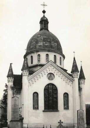 Brasov (Kronstadt). Friedhofskapelle (1801/1900) am Fuße des Timpa