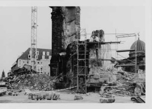 Ruine der Frauenkirche während ihrer archäologischen Enttrümmerung
