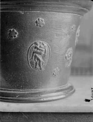 Medaillon mit der Darstellung von Herkules und Antaeus (?)