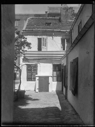 Blick aus einem Hinterhof der Behaimstraße