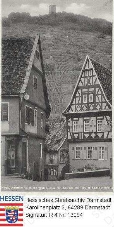 Heppenheim an der Bergstraße, Burgruine Starkenburg / Blick von alten Fachwerkhäusern über Weinberge auf die Burg