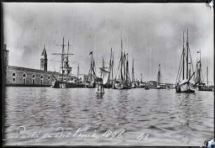 Venedig, Schiffe vor der Punta della Dogana