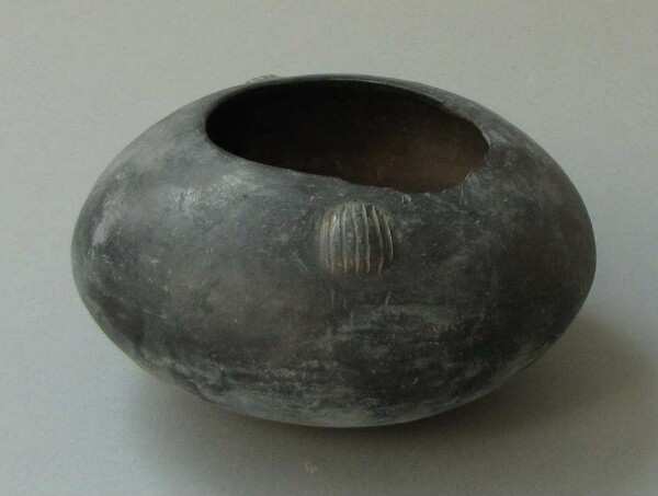 Clay vessel