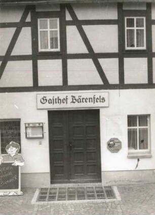 Bärenfels (Kreis Dippoldiswalde), Böhmische Straße 1. Gasthof und Hotel Bärenfels (um 1800). Eingang
