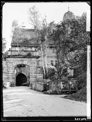 Schwarzburg, Schlosseingang